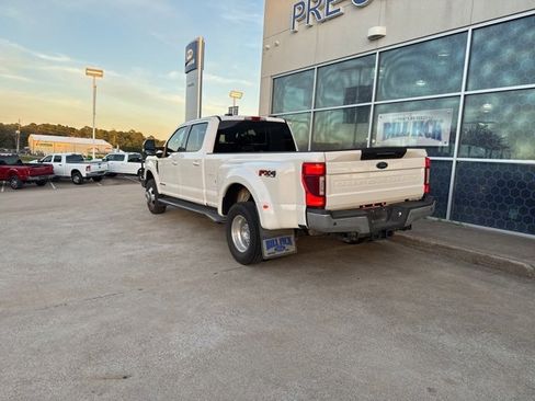 Used 2020 Ford F350 Lariat w/ Lariat Ultimate Package image 5