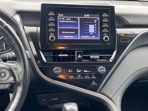 Used 2023 Toyota Camry SE image 8