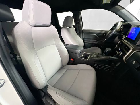 Used 2024 Toyota Tacoma SR5 image 31