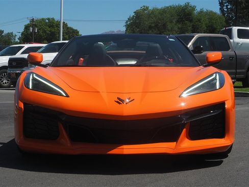 Used 2024 Chevrolet Corvette Z06 image 2