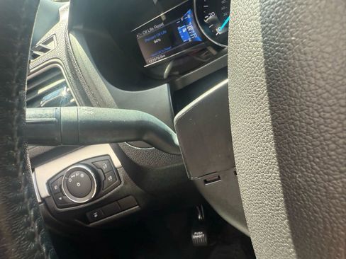 Used 2017 Ford Explorer XLT w/ Equipment Group 202A image 18