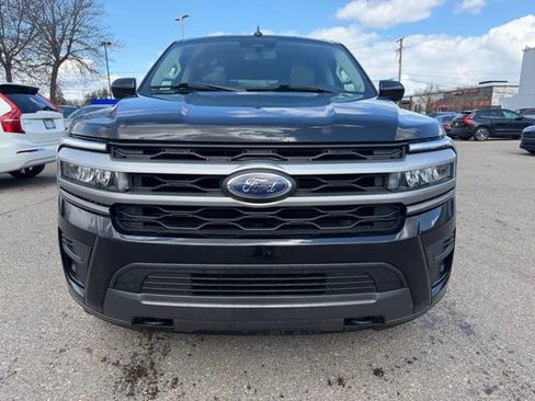 Used 2022 Ford Expedition Max XLT image 2