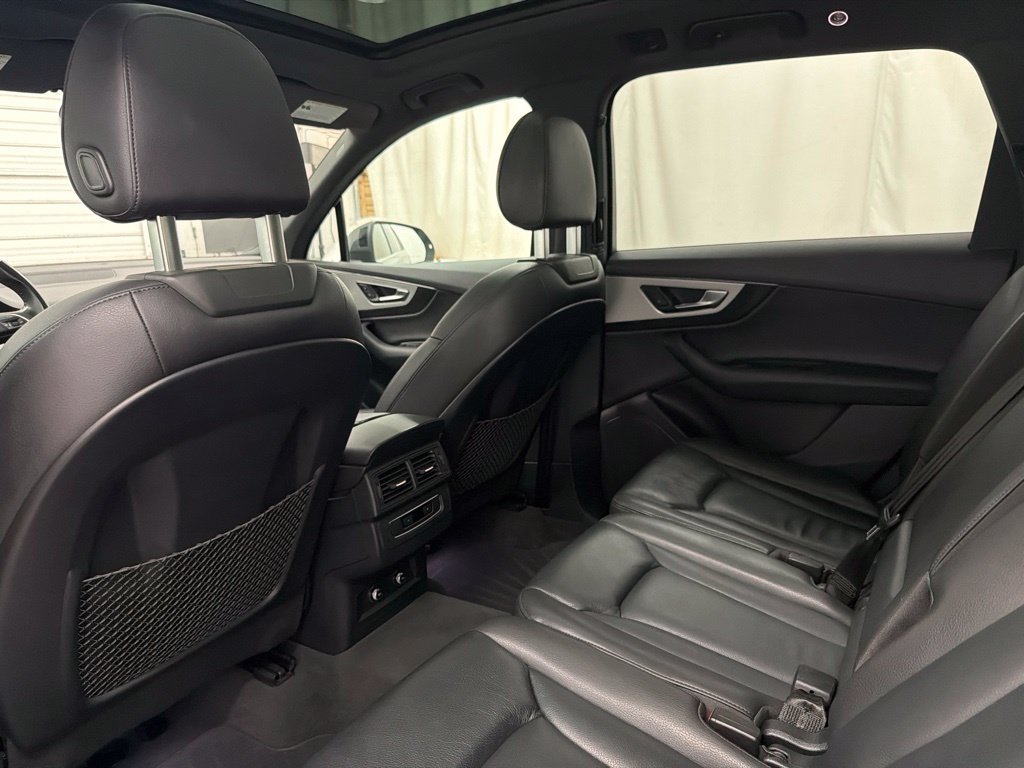 Used 2019 Audi Q7 2.0T Premium w/ Convenience Package AWD/4WD image 26