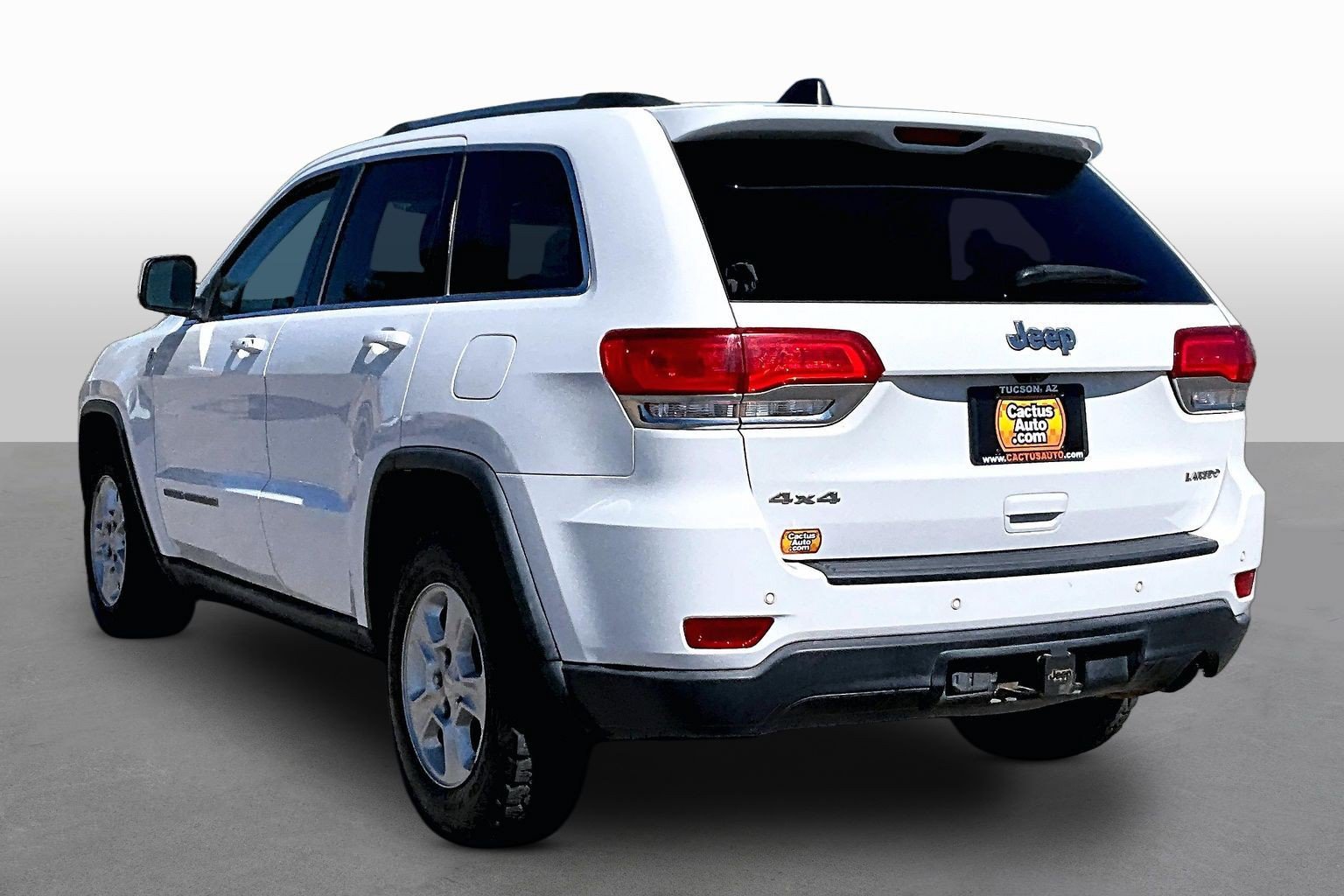 Used 2017 Jeep Grand Cherokee Laredo w/ Quick Order Package 23E AWD/4WD image 10