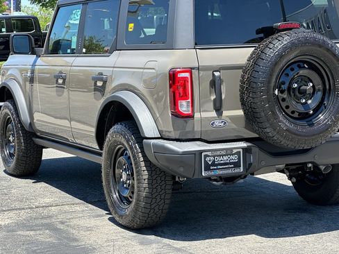 New 2026 Ford Bronco Big Bend w/ Black Diamond Package AWD/4WD image 5