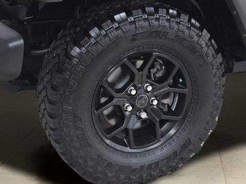 Used 2024 Jeep Wrangler Unlimited Sport AWD/4WD image 35