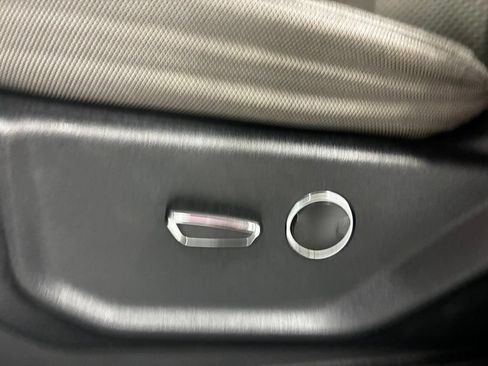 Used 2016 Ford F150 XLT AWD/4WD image 15