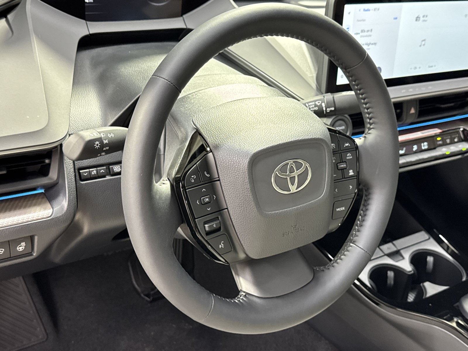 New 2027 Toyota Prius Limited w/ Limited Premium Package AWD/4WD image 24