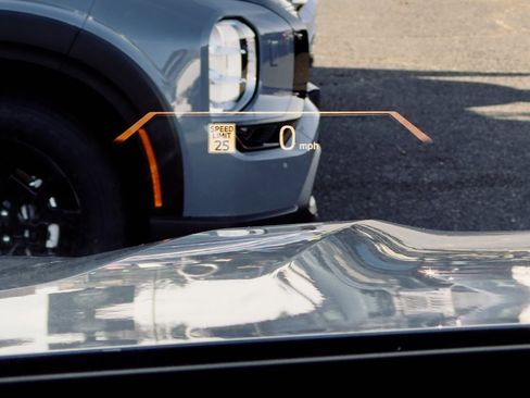 Used 2024 BMW X7 xDrive40i w/ Premium Package image 16