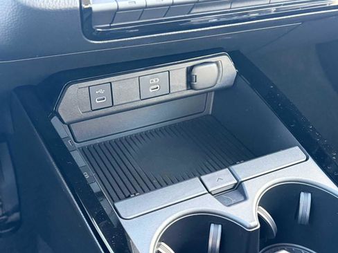 New 2026 Toyota Prius LE image 16