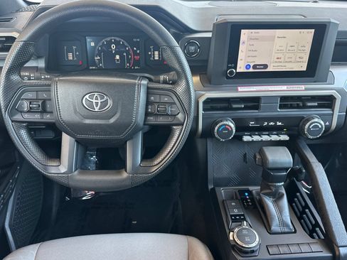 Certified 2024 Toyota Tacoma SR5 AWD/4WD image 16