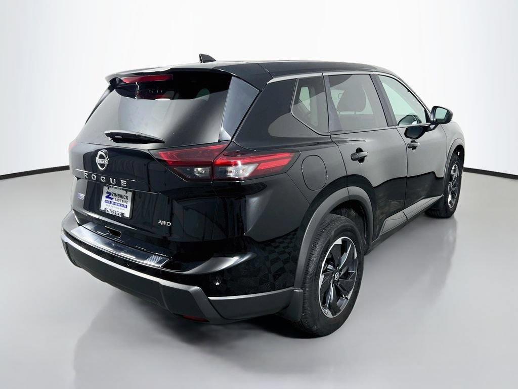 Used 2025 Nissan Rogue SV AWD/4WD image 7