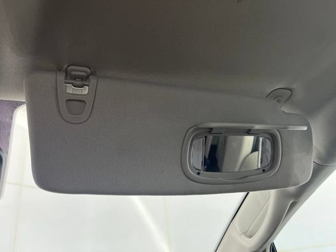 Used 2023 Chrysler Pacifica Limited FWD image 78