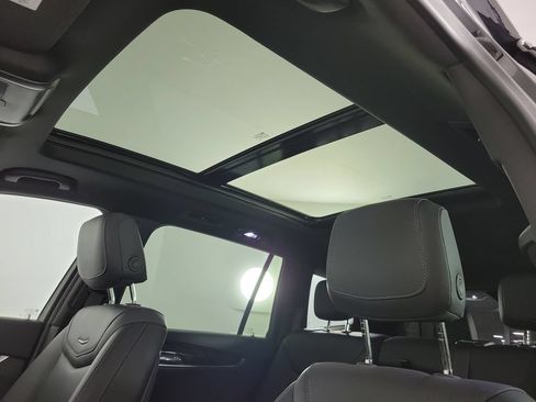 Certified 2024 Cadillac XT6 Premium Luxury w/ Technology Package AWD/4WD image 20