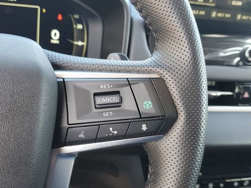 Used 2025 Mitsubishi Outlander SE image 21