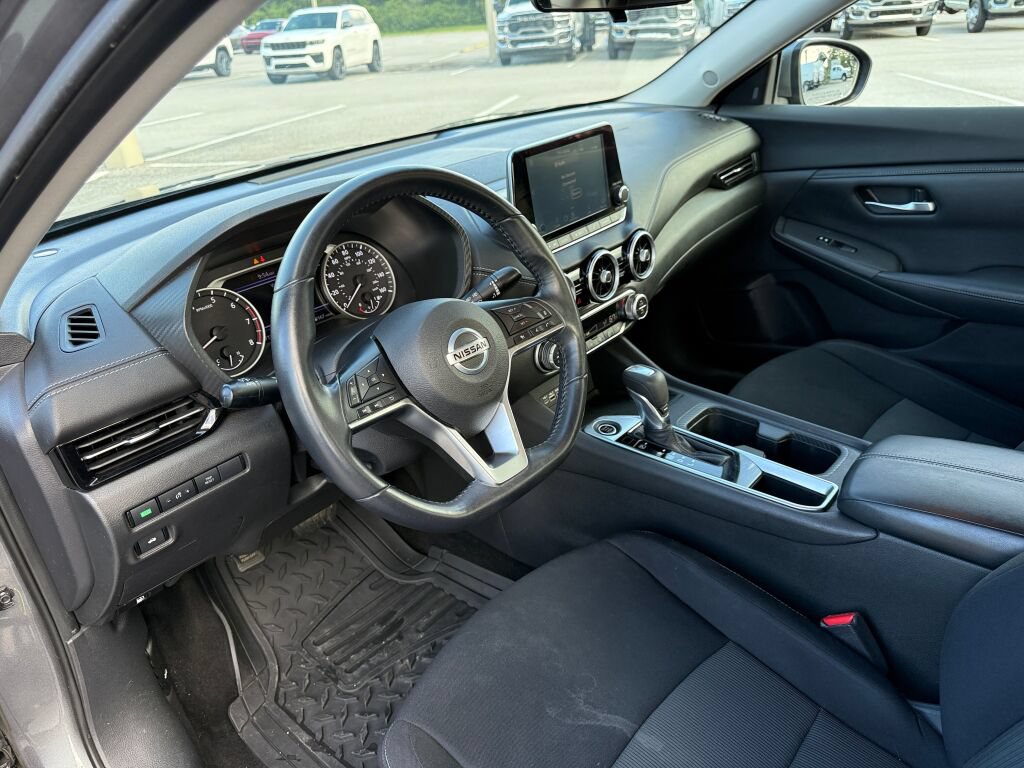 Used 2020 Nissan Sentra SV FWD image 21