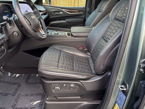 Used 2023 Cadillac Escalade Sport Platinum w/ LPO, ONYX Package image 20