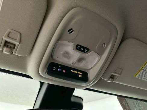 Used 2025 Buick Encore GX Sport Touring FWD image 19
