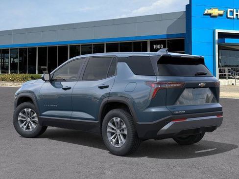 New 2026 Chevrolet Equinox LT w/ Convenience Package II FWD image 3