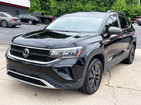 Used 2022 Volkswagen Taos S image 1