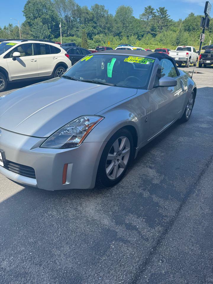 Used 2004 Nissan 350Z Touring RWD image 3