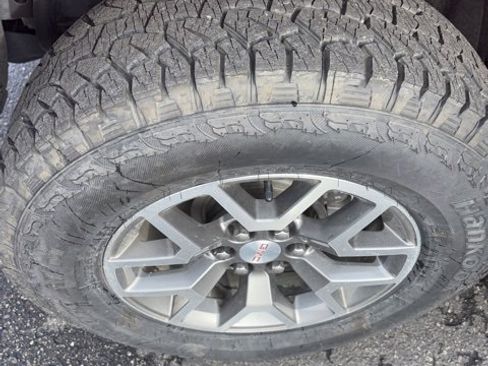 Used 2021 GMC Canyon AT4 image 22