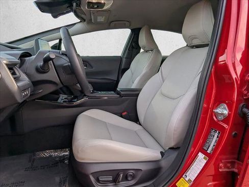 Used 2024 Toyota Prius XLE image 17