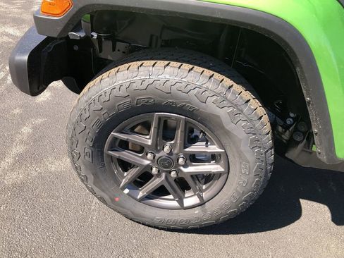 New 2026 Jeep Gladiator Sport image 10