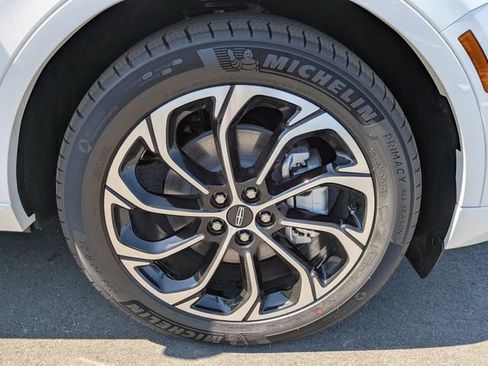 New 2026 Lincoln Nautilus Reserve AWD/4WD image 11