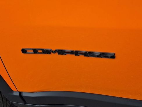 New 2026 Jeep Compass Latitude AWD/4WD image 18