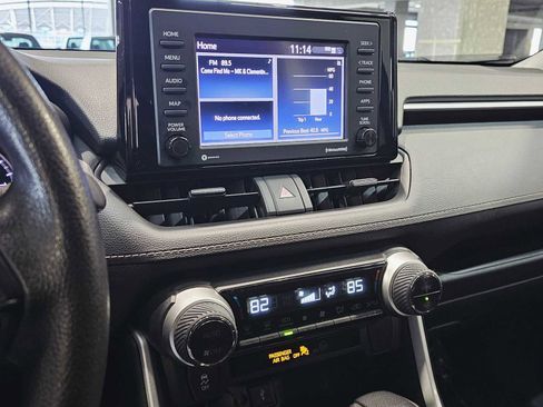 Used 2021 Toyota RAV4 XLE image 16