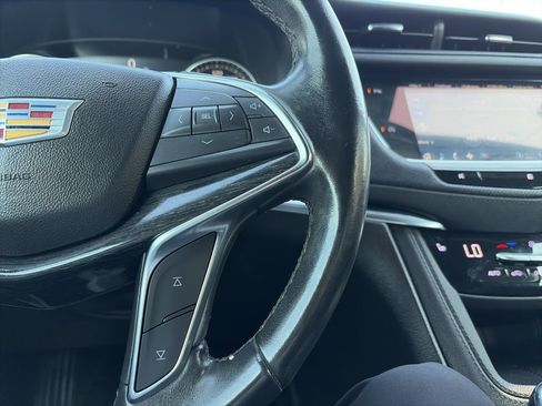 Used 2021 Cadillac XT5 Premium Luxury image 18
