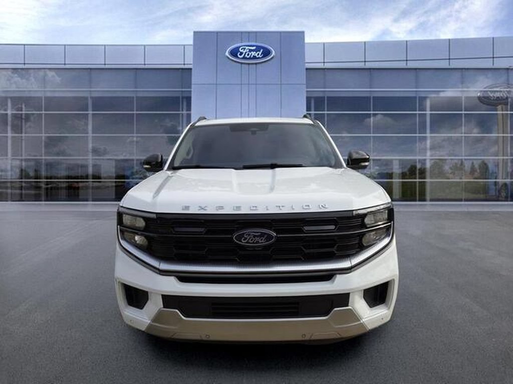 Used 2025 Ford Expedition Platinum AWD/4WD image 3