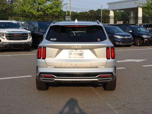 Used 2022 Kia Sorento SX AWD/4WD image 9