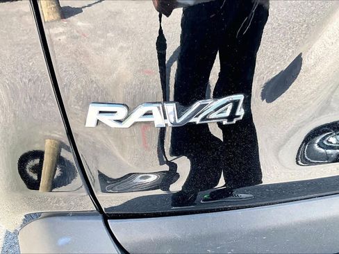 Used 2024 Toyota RAV4 LE AWD/4WD image 47