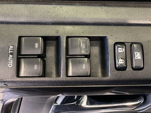 Used 2019 Toyota 4Runner TRD Off-Road AWD/4WD image 15