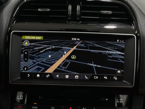 Used 2020 Jaguar F-PACE Checkered Flag image 10