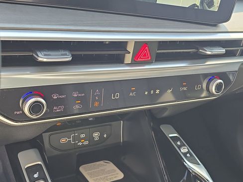 New 2026 Kia Sorento SX image 27