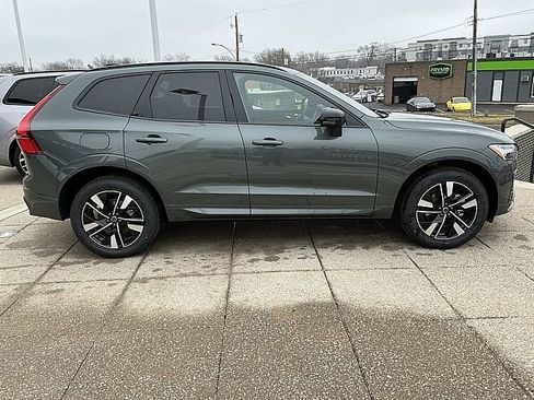 New 2026 Volvo XC60 B5 Plus w/ Climate Package image 7