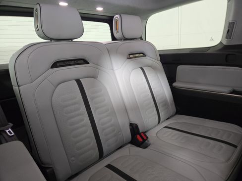 Used 2024 Rivian R1S Adventure image 25