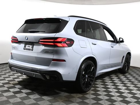 Certified 2025 BMW X5 xDrive40i w/ M Sport Package AWD/4WD image 11
