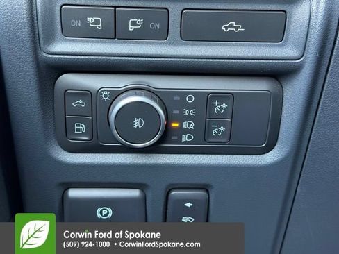 Used 2022 Ford F150 Lariat w/ Equipment Group 502A High AWD/4WD image 28