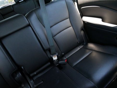 Used 2017 Honda Pilot Touring image 14