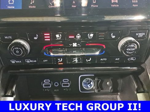 Certified 2024 Jeep Grand Cherokee Limited w/ Luxury Tech Group II image 23