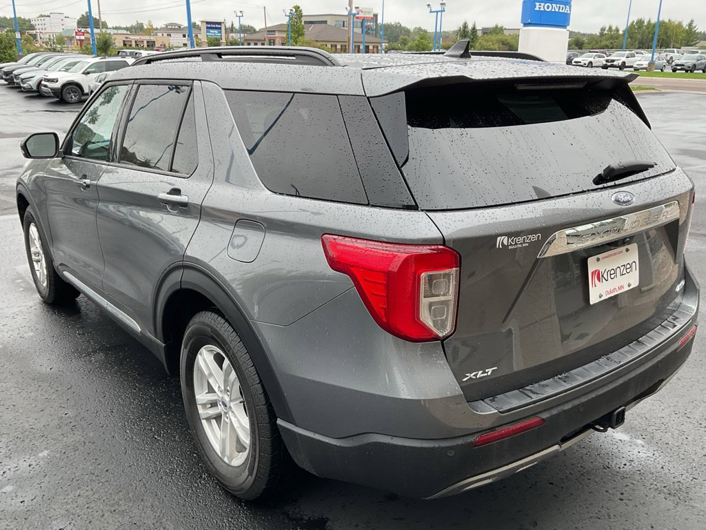 Used 2024 Ford Explorer XLT w/ Equipment Group 202A AWD/4WD image 7