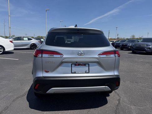 Used 2023 Toyota Corolla Cross L FWD image 6
