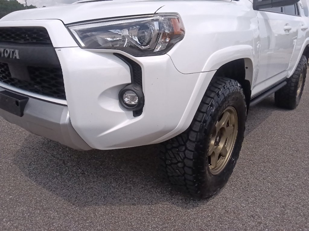 Used 2021 Toyota 4Runner TRD Off-Road AWD/4WD image 9