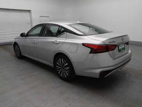 Used 2023 Nissan Altima 2.5 SV image 3