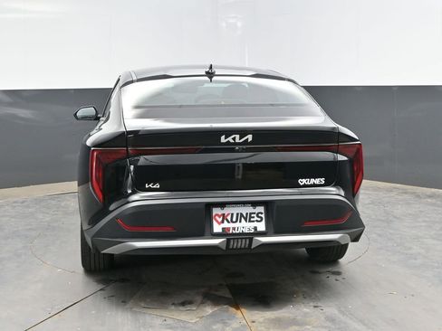 Used 2025 Kia K4 FWD image 8