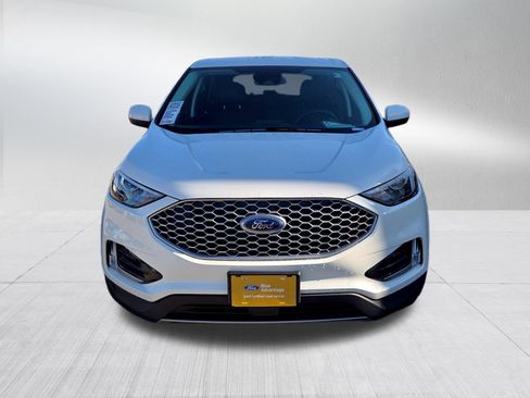 Certified 2024 Ford Edge SEL w/ Convenience Package AWD/4WD image 2